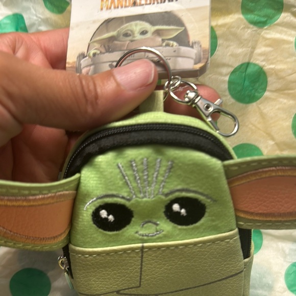 Star Wars themed coin pouch keychain - Picture 3 of 5